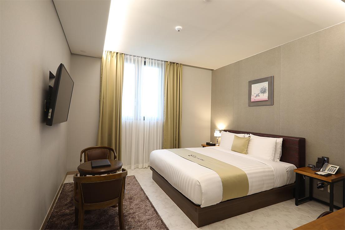 Rest Hotel Gimpo Esterno foto