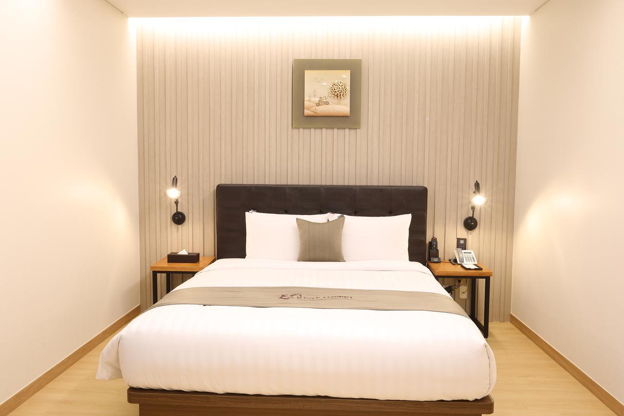 Rest Hotel Gimpo Esterno foto