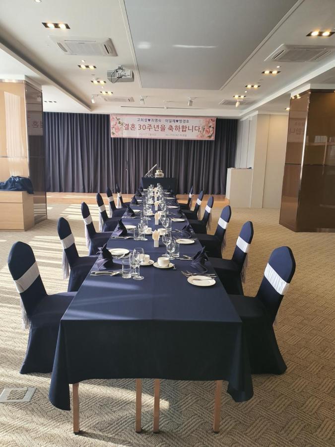 Rest Hotel Gimpo Esterno foto