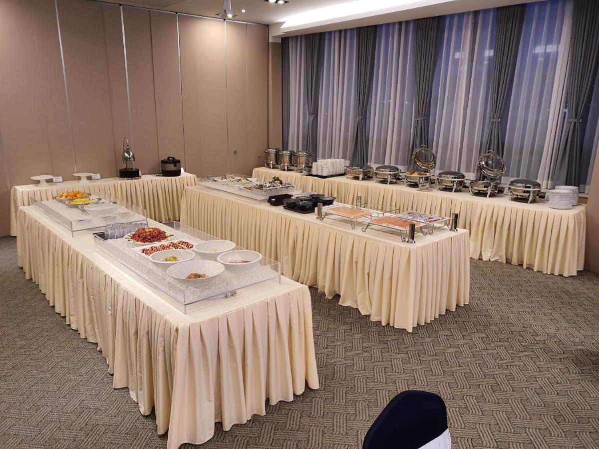 Rest Hotel Gimpo Esterno foto