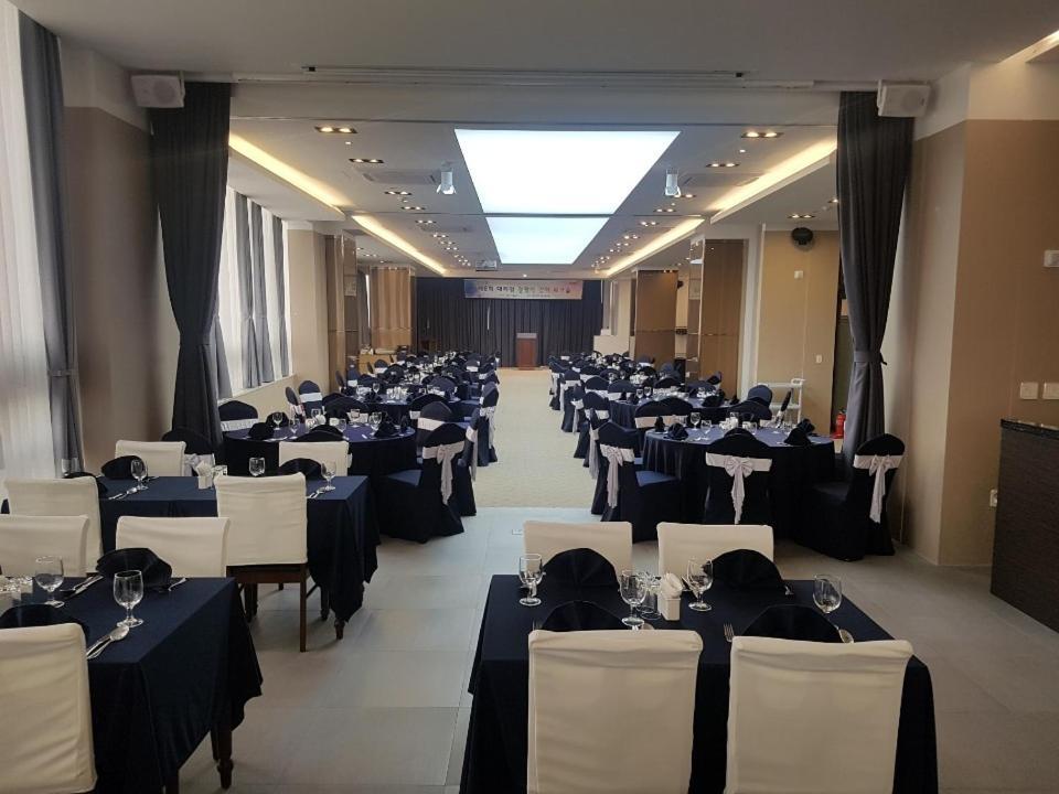 Rest Hotel Gimpo Esterno foto