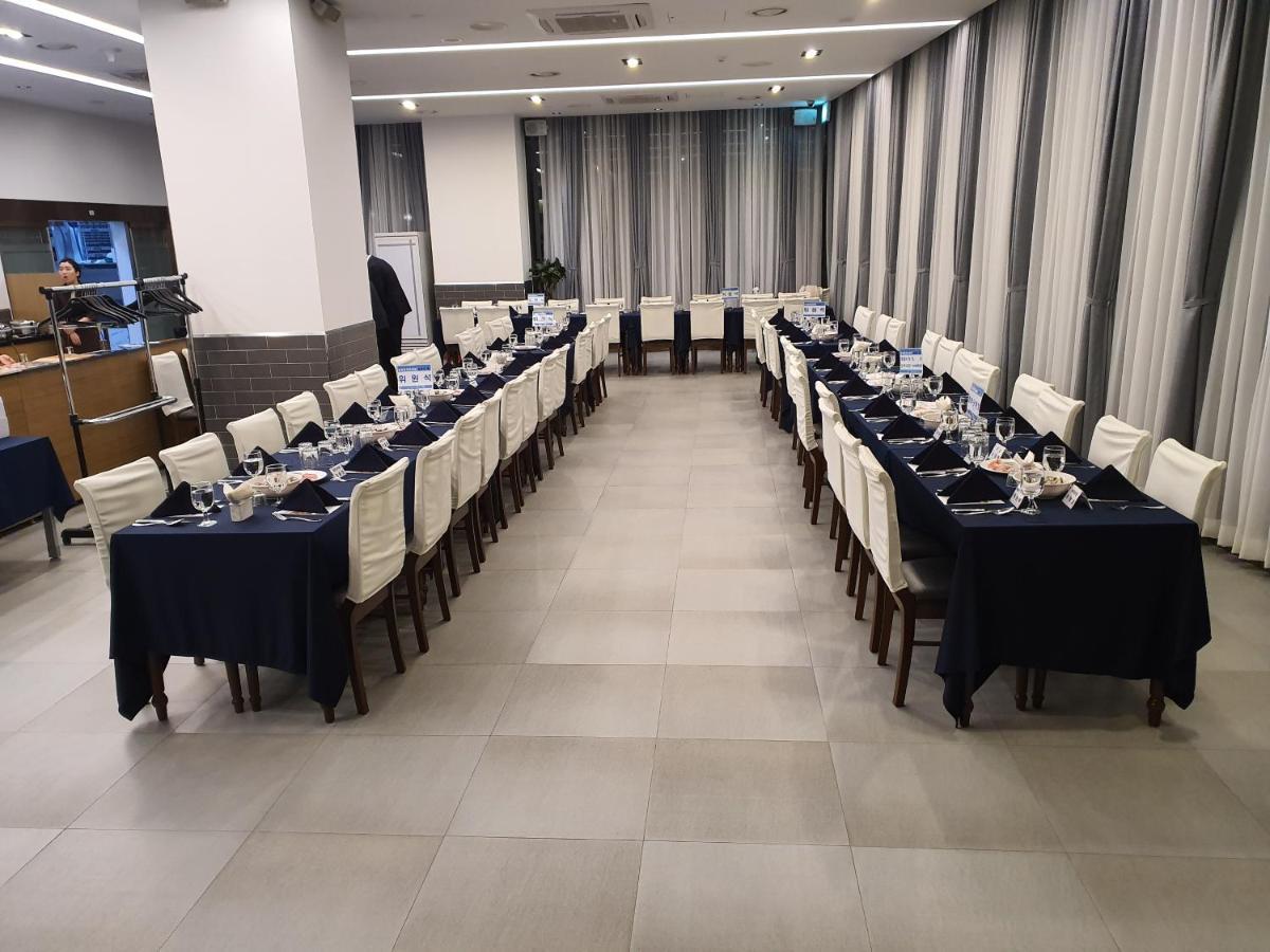 Rest Hotel Gimpo Esterno foto